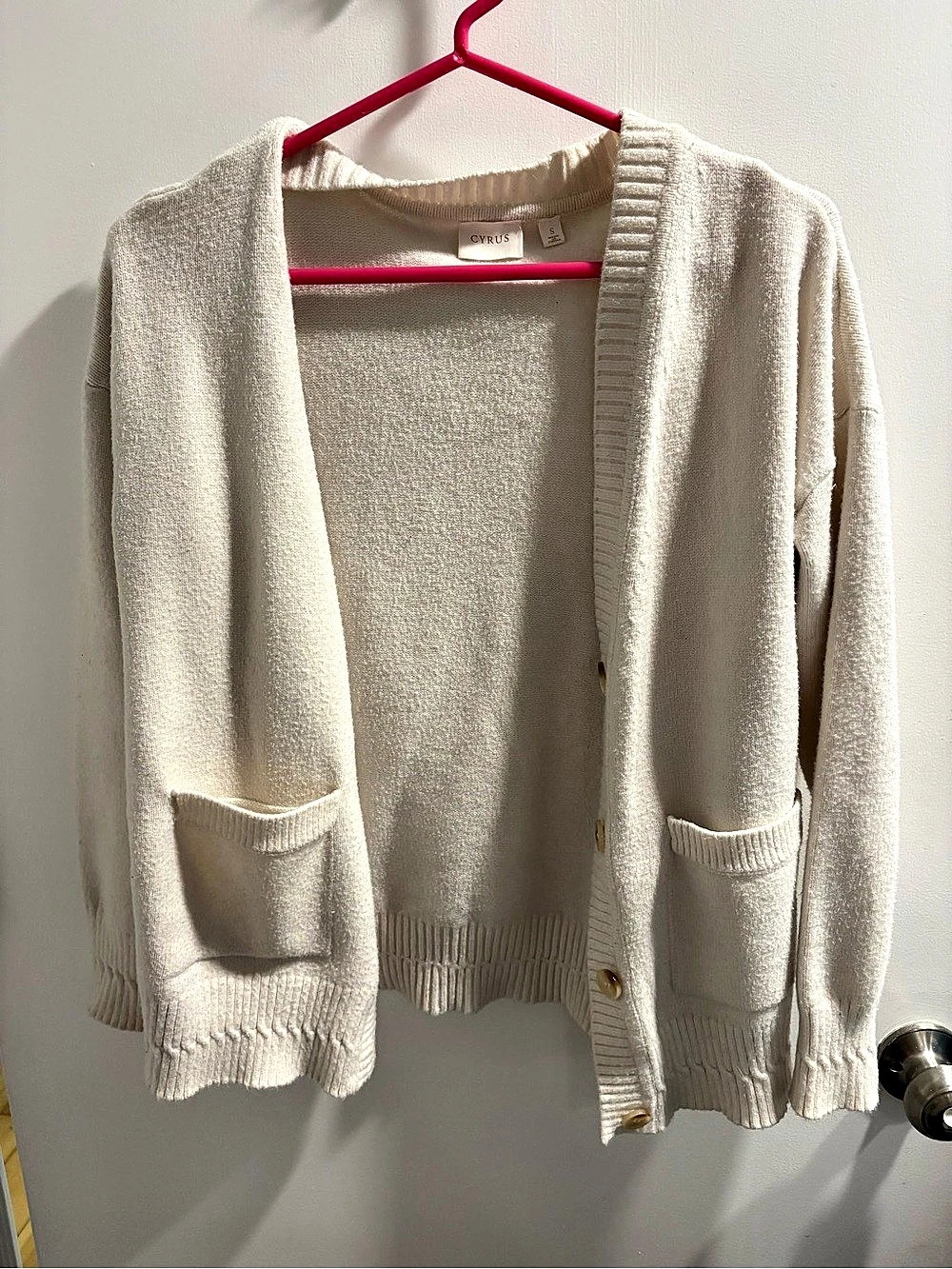 Cyrus Women'Small Cardigan in Cream Size Small Like New